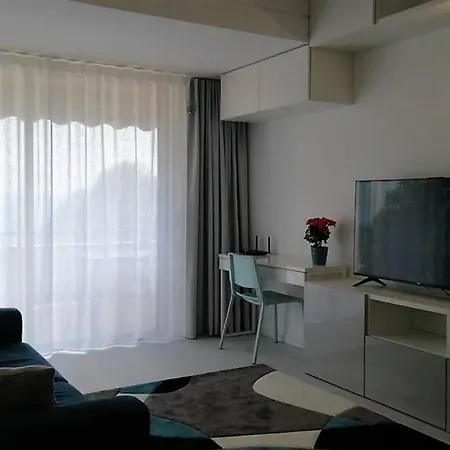 Apartment La Selva Lake View *